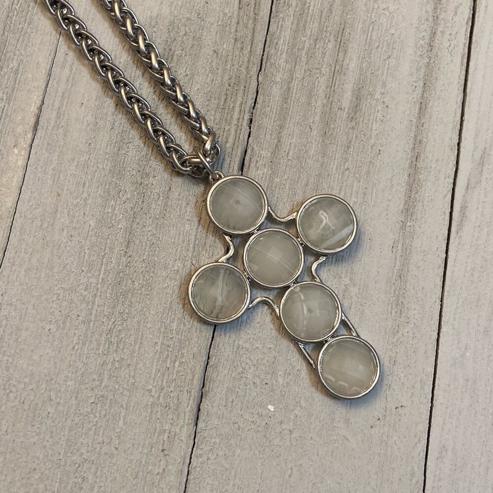 NWT Urban Outfitters Silver Chain Shiny Cross Pendant Statement Necklace